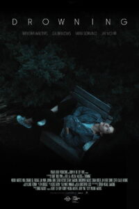 Утопающая (2019)